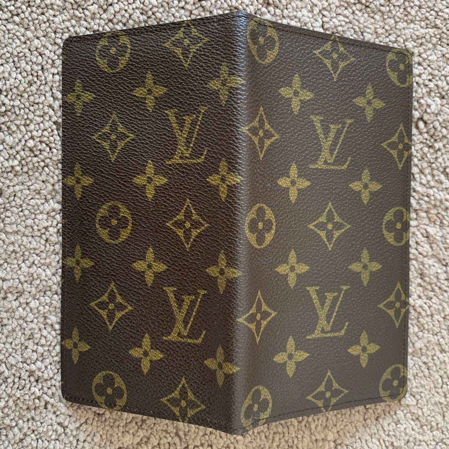 LV1040 Louis Vuitton men's monogram long card holder wallet