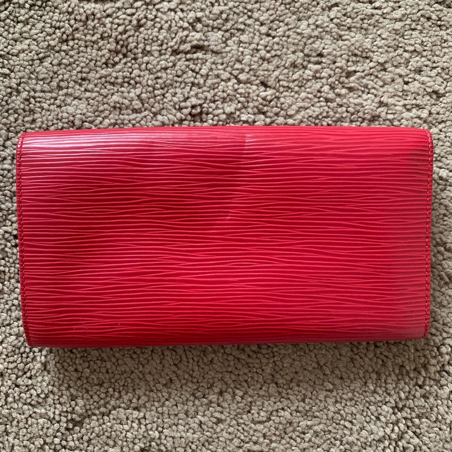 LV1031 Louis Vuitton women's long red Epi leather wallet