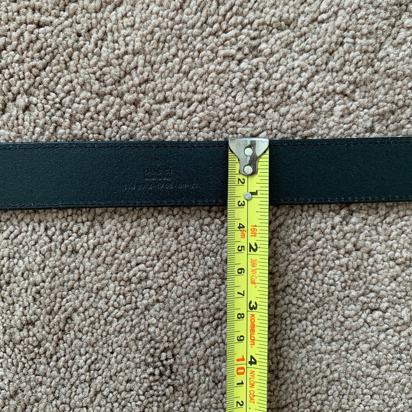G1033 Gucci unisex black leather belt size 32 inches